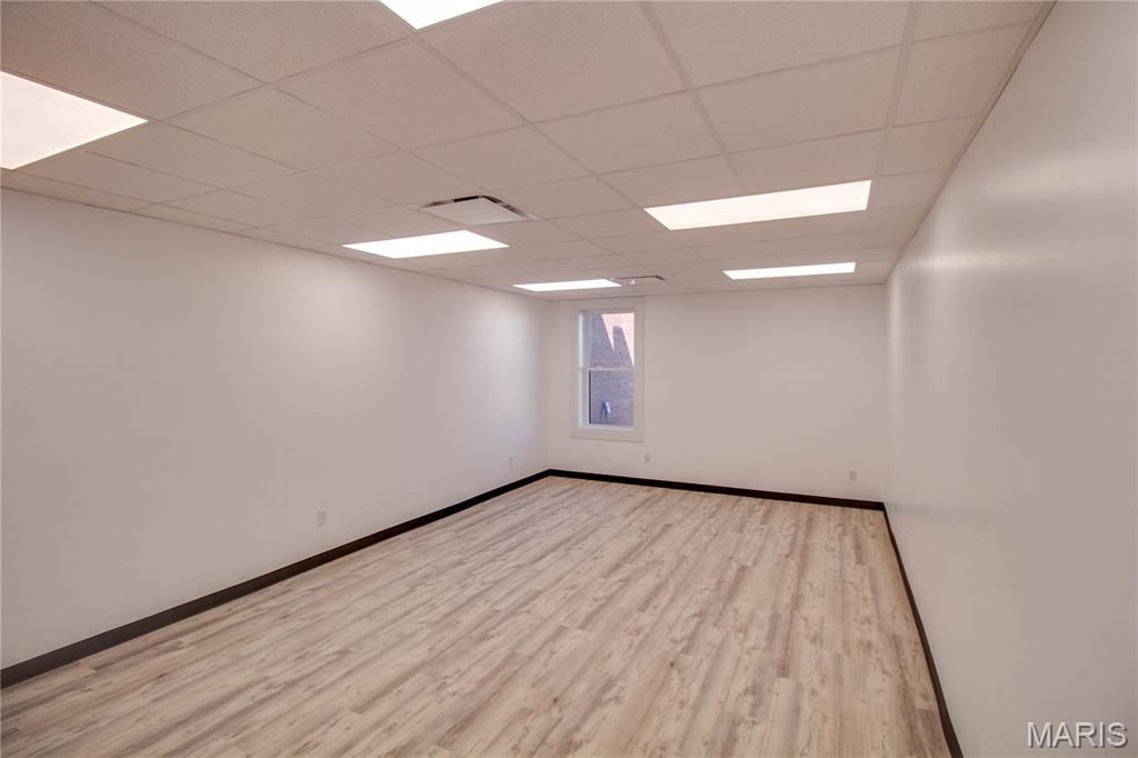 Image 19 of property listing at 107 N State Street, Jerseyville, IL 62052
