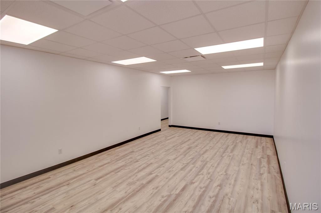 Image 20 of property listing at 107 N State Street, Jerseyville, IL 62052