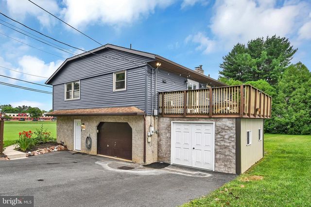 122 OLD MILL RD, Ephrata, PA 17522