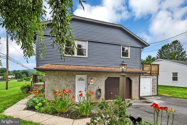 122 OLD MILL RD, Ephrata, PA 17522
