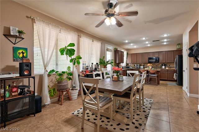 4925 Whisper Lake Avenue, Las Vegas, NV 89131