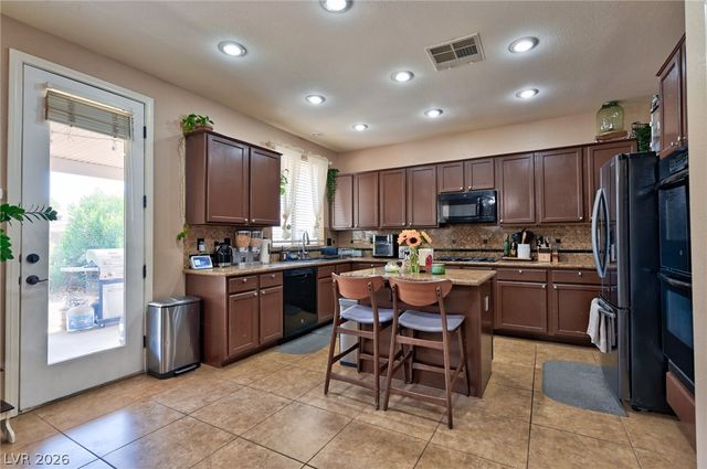 4925 Whisper Lake Avenue, Las Vegas, NV 89131