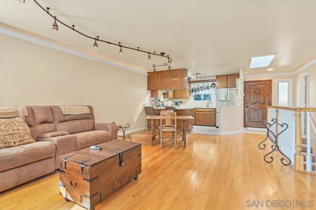 7861 Cimarron Ln, La Mesa, CA 91942