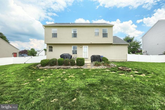 3766 KIMBERLY LN, Dover, PA 17315