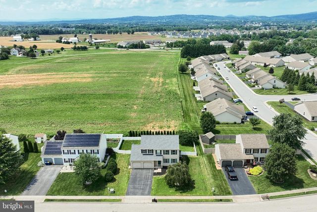 3766 KIMBERLY LN, Dover, PA 17315