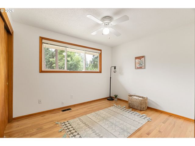15116 Se GLADSTONE Dr, Portland, OR 97236