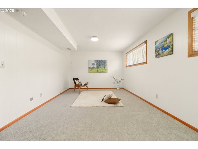 15116 Se GLADSTONE Dr, Portland, OR 97236