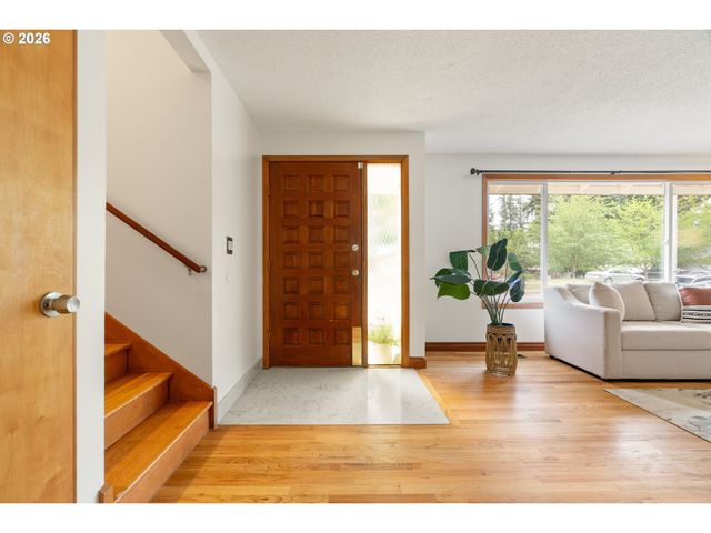 15116 Se GLADSTONE Dr, Portland, OR 97236