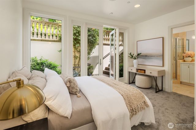 3210 Hunts Point Road, Hunts Point, WA 98004