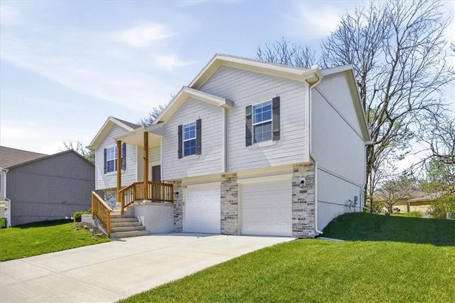 21702 Westover Road, Peculiar, MO 64078
