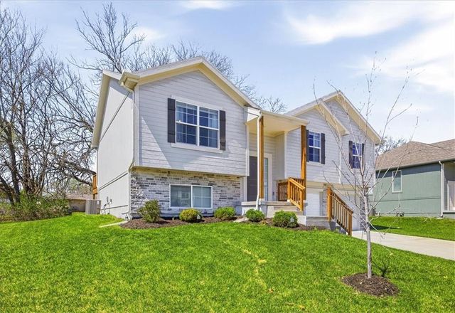 21702 Westover Road, Peculiar, MO 64078
