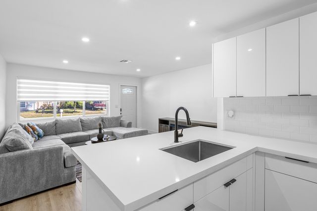 950 NE 23rd Place, Pompano Beach, FL 33064