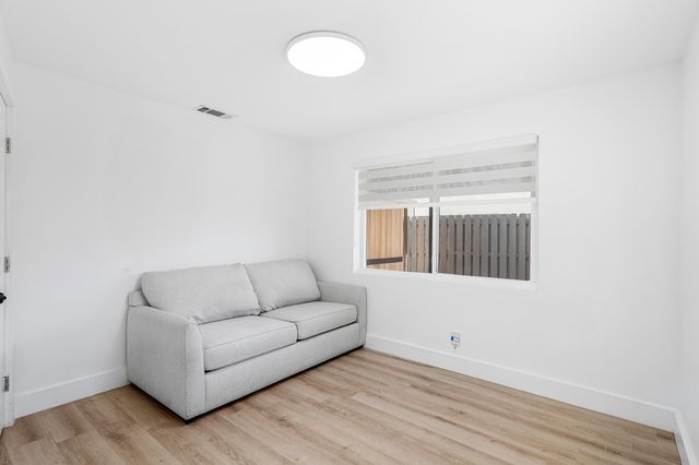 950 NE 23rd Place, Pompano Beach, FL 33064