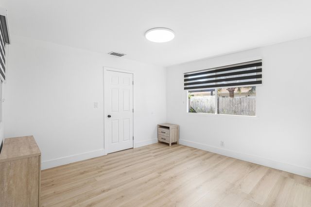 950 NE 23rd Place, Pompano Beach, FL 33064