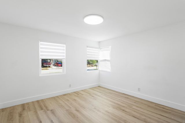 950 NE 23rd Place, Pompano Beach, FL 33064