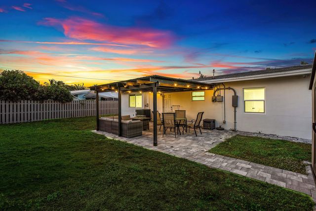 950 NE 23rd Place, Pompano Beach, FL 33064