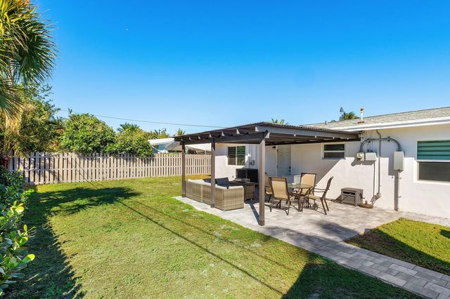 950 NE 23rd Place, Pompano Beach, FL 33064