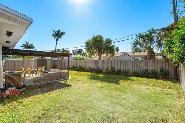 950 NE 23rd Place, Pompano Beach, FL 33064