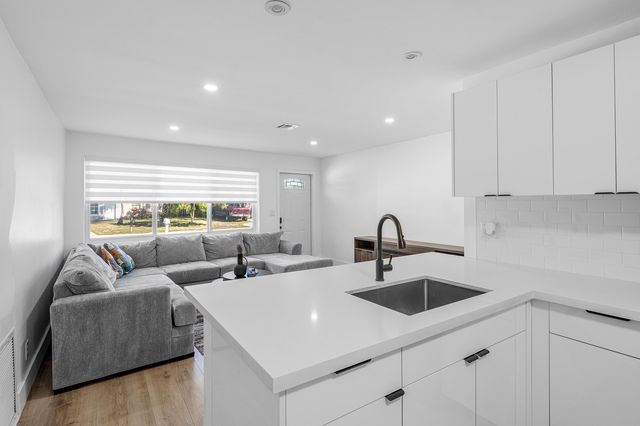 950 NE 23rd Place, Pompano Beach, FL 33064