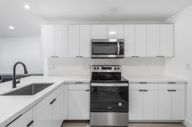 950 NE 23rd Place, Pompano Beach, FL 33064