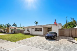 950 NE 23rd Place, Pompano Beach, FL 33064