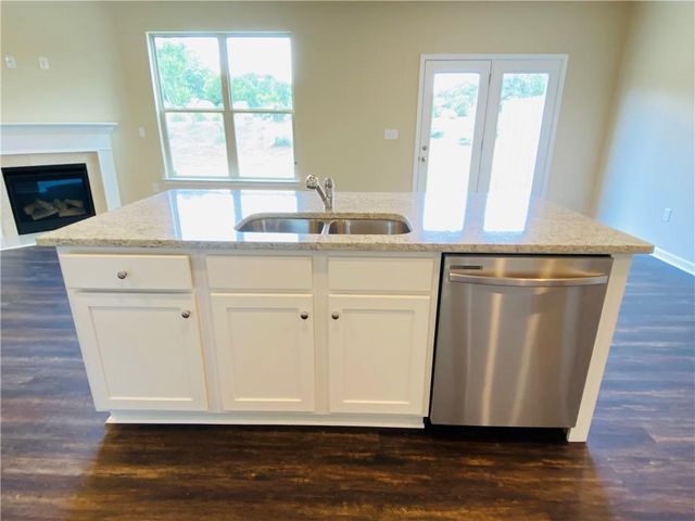 3681 Prospect Point Drive, Oakwood, GA 30567