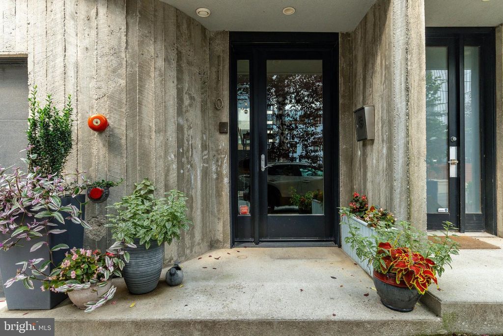 1110 N BODINE ST, PHILADELPHIA, PA 19123 — photo 5