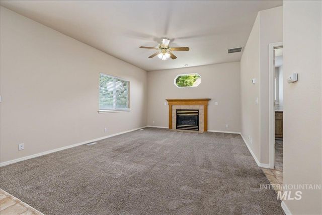 952 E Hawk St, Meridian, ID 83646