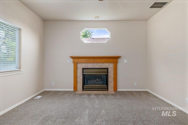 952 E Hawk St, Meridian, ID 83646