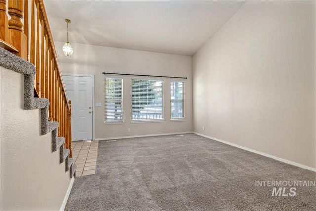 952 E Hawk St, Meridian, ID 83646