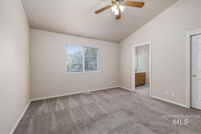 952 E Hawk St, Meridian, ID 83646