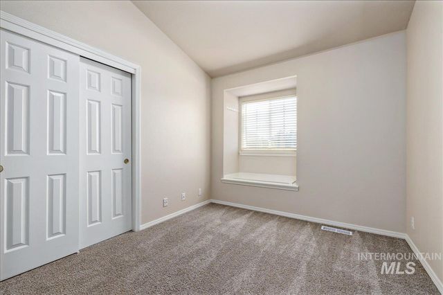 952 E Hawk St, Meridian, ID 83646