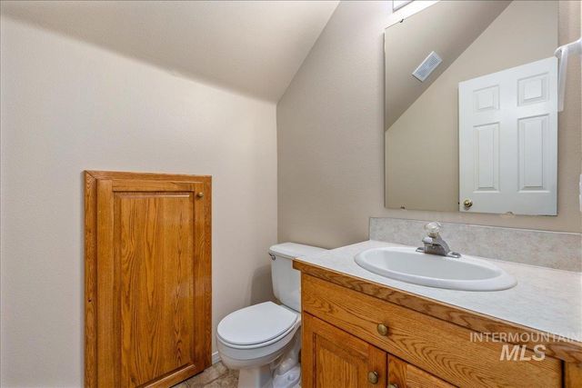952 E Hawk St, Meridian, ID 83646