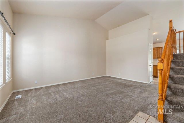 952 E Hawk St, Meridian, ID 83646