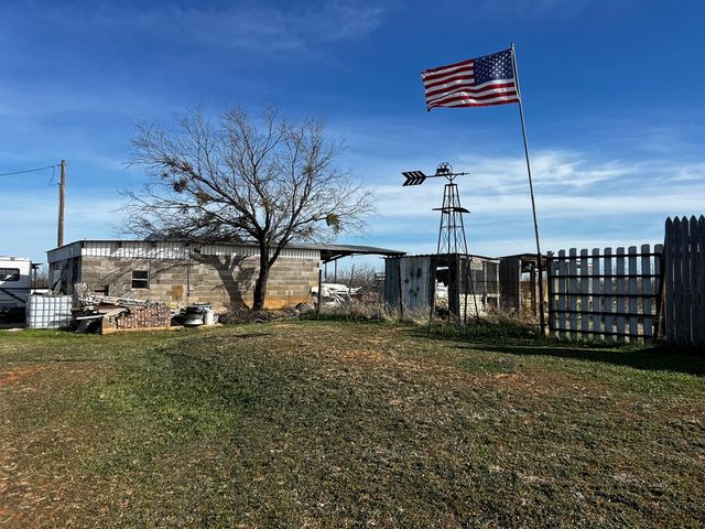 801 County Rd 261, Ballinger, TX 76821