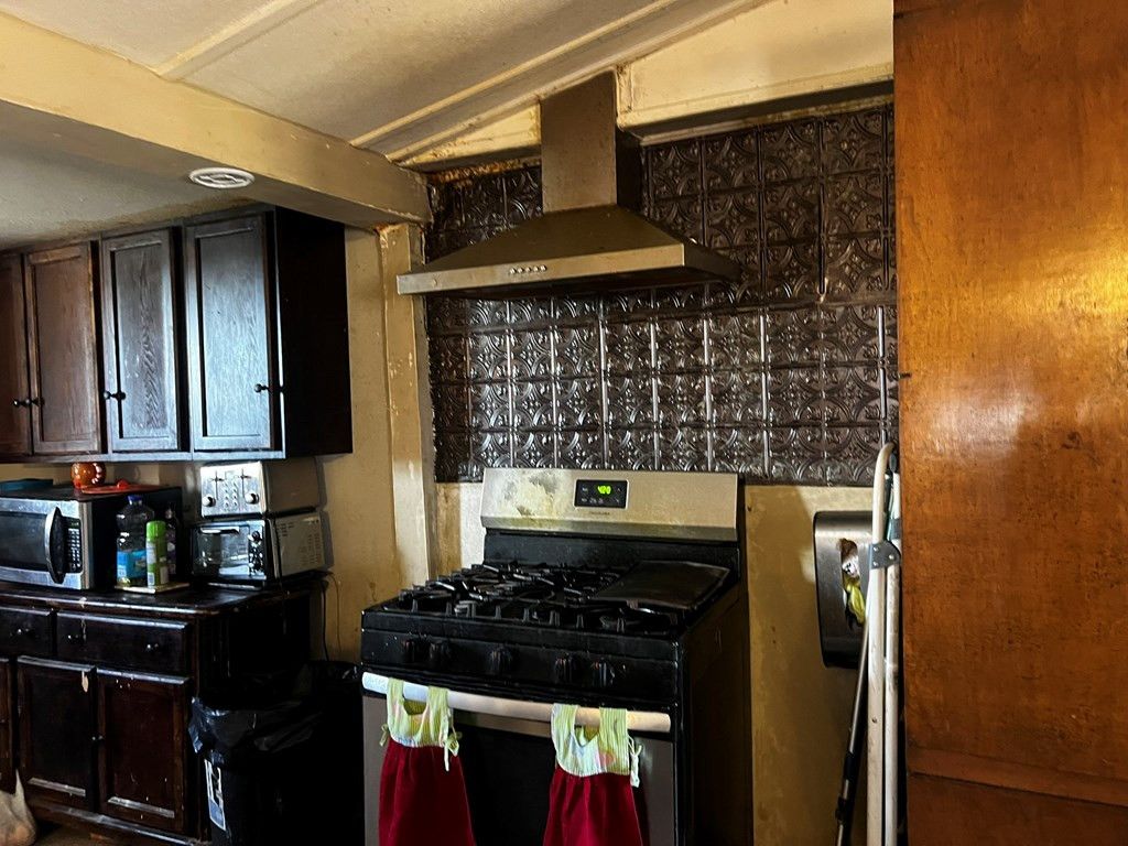 Image 8 of property listing at 801 County Rd 261, Ballinger, TX 76821