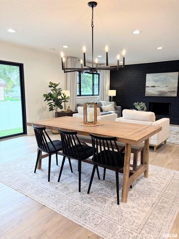 505 E LOCUST Street, Geneseo, IL 61254