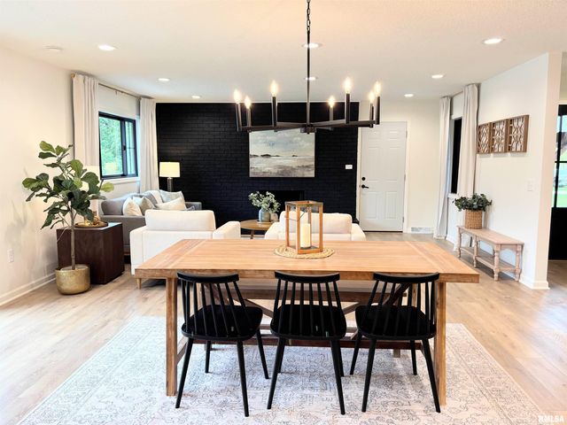 505 E LOCUST Street, Geneseo, IL 61254