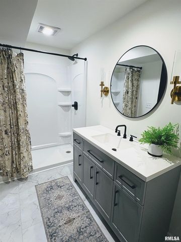 505 E LOCUST Street, Geneseo, IL 61254