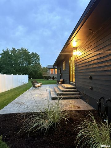 505 E LOCUST Street, Geneseo, IL 61254