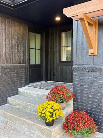 505 E LOCUST Street, Geneseo, IL 61254