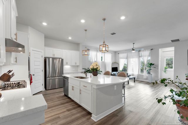 1616 Craftsman, New Braunfels, TX 78132