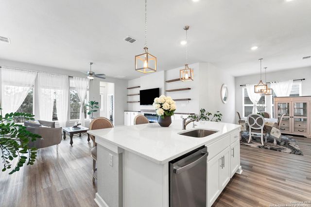 1616 Craftsman, New Braunfels, TX 78132