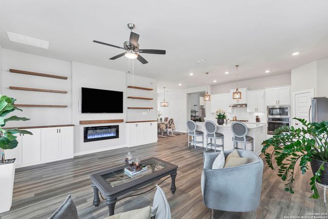 1616 Craftsman, New Braunfels, TX 78132