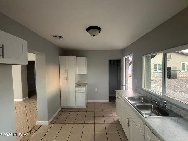 337 W 27th Street, Tucson, AZ 85713