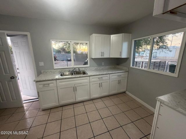 337 W 27th Street, Tucson, AZ 85713