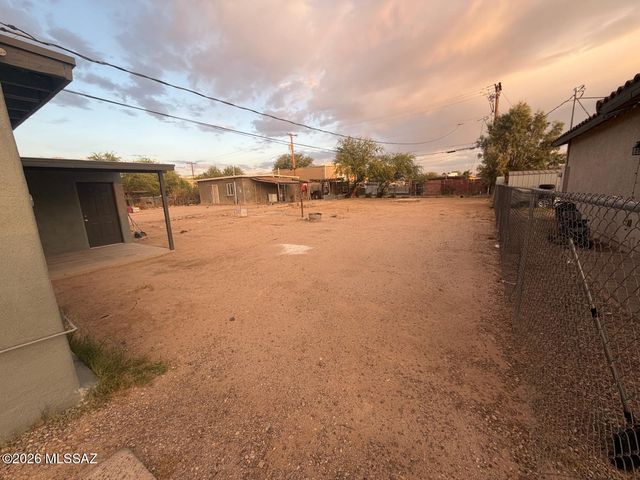337 W 27th Street, Tucson, AZ 85713