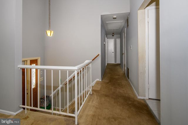 4 DONNER CT, Monmouth Junction, NJ 08852