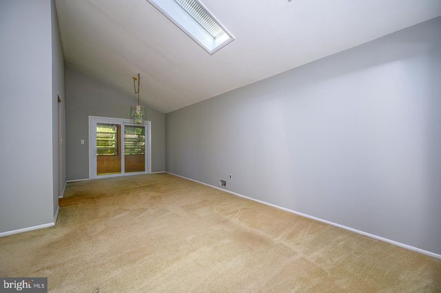 4 DONNER CT, Monmouth Junction, NJ 08852