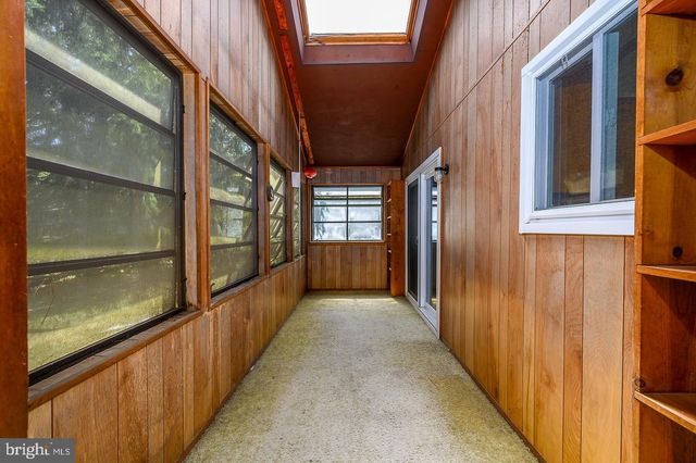 4 DONNER CT, Monmouth Junction, NJ 08852